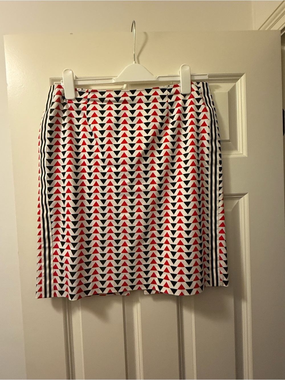 W by Worth Red, Black & White Geo Triangle Pencil Skirt